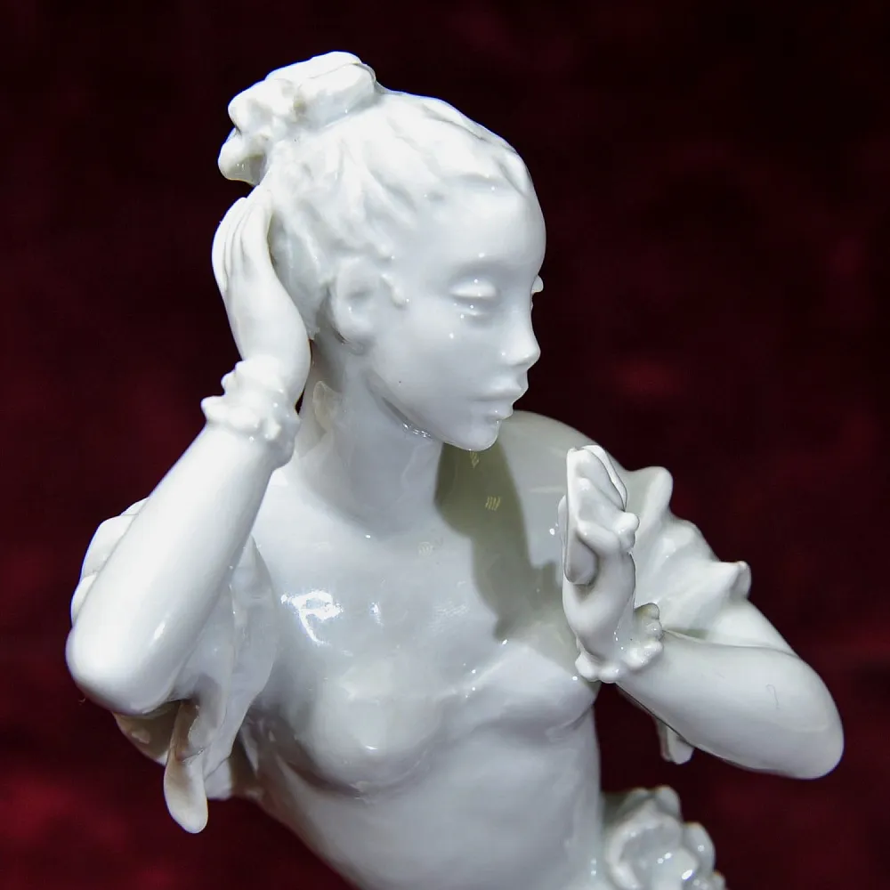 Авторская Фарфоровая статуэтка «Девушка с зеркалом», ROSENTHAL Германия -40е годы ХХ века.