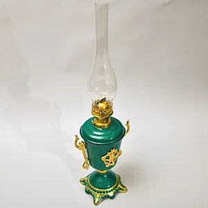 Антикварная Керосиновая Лампа «Изумрудное Золото», Металл / Стекло, начало ХХ века.