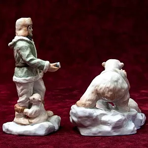 «Полярники» - Авторская Коллекционная Парная Фарфоровая Статуэтка, Дулёво Россия.