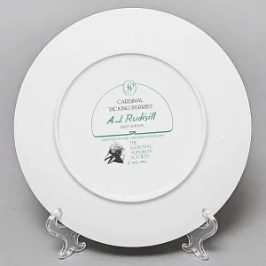 Коллекционная Тарелка «Кардинал - Сбор ягод» Фарфор, Franklin Porcelain США -1983 год.