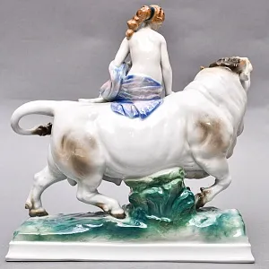 Коллекционная Фарфоровая статуэтка «ПОХИЩЕНИЕ ЕВРОПЫ», Karl Ens Германия, первая половина ХХ века. 