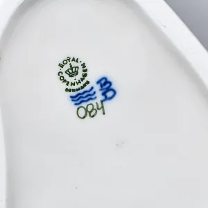 Коллекционная Фарфоровая статуэтка «Охотник  с собакой», Royal Copenhagen Дания, 1992 - 1999 годы. 