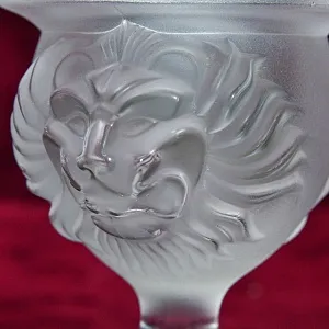 Хрустальная Настольная Газовая Зажигалка «Лев - Царь зверей», Франция, Лалик / Laligue, вторая половина ХХ века. 