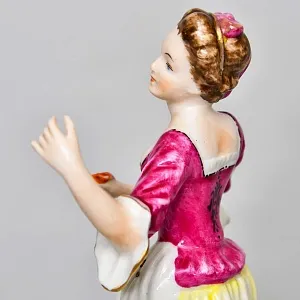 Коллекционные Парные Фарфоровые статуэтки «Пастух и Пастушка. Игра на волынке», Karl Klette Германия.