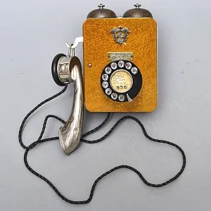 Старинныйй Настенный Телефонный аппарат - Телефон «Thomson-Houston», Париж Франция -1930 год. 