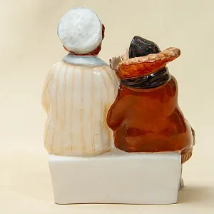 Авторская Коллекционная Фарфоровая Статуэтка «Кумушки», Россия.