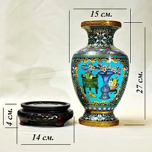 Редкость! Парные Вазы «Натюрморт с Вазами» в технике « Клуазоне» Китай начало ХХ века.