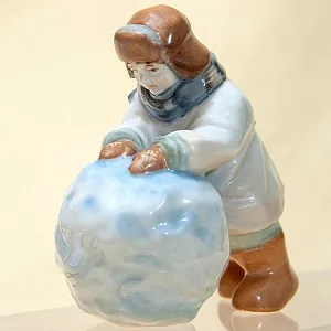 Авторская Коллекционная Фарфоровая Статуэтка «Снежный Ком», Дулёво Россия.