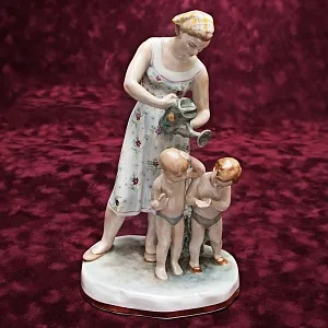 Авторская Фарфоровая Статуэтка «В жаркий полдень», ДФЗ - Дулево, СССР -1962 год. 