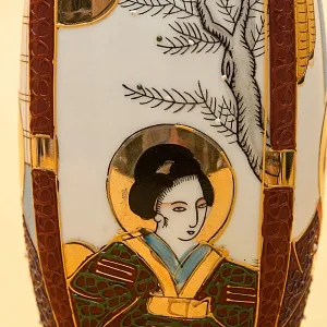 Фарфоровая Чайница - Вазочка - Баночка с крышкой Япония, 50 -е годы  ХХ века.