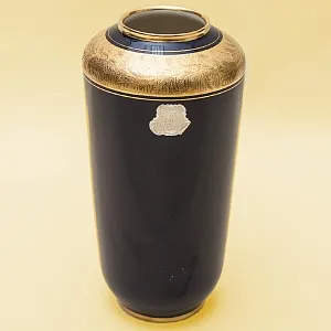 Винтажная Ваза Кобальт с Золотым Орнаментом Lindner Бавария, Германия 60 -е годы ХХ века.