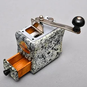 Редкость! Узкая Ручная Механическая Кофемолка «Мокка» Zassenhaus Германия.