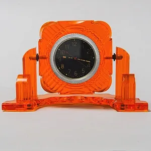 «Танковые Часы» - Механические Настольные часы Челябинский Часовой Завод СССР-1957 год.