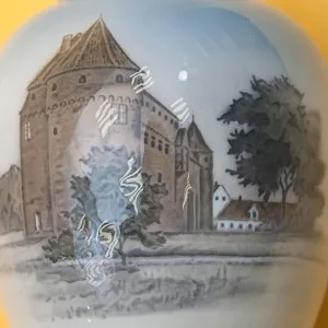 Редкость! Коллекционная  Фарфоровая Ваза «ЗАМОК», ROYAL COPENHAGEN, Дания - 1947 год.