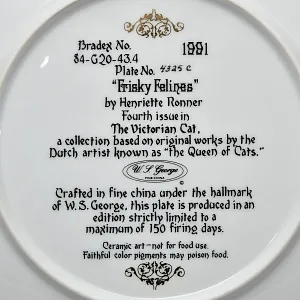 Коллекционная Фарфоровая тарелка «Кошка и котята - Резвые кошки», W.J.GEORGE США - 1991 год.
