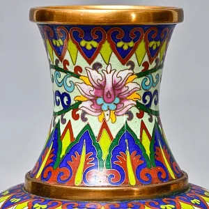 Декоративные Парные Вазы «Летний сад» в технике «Клуазоне» Н -30 см., Китай 50 -е годы ХХ века.