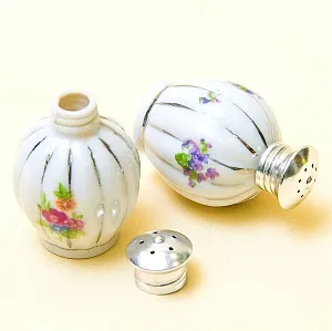 Набор для Специй Солонка + Перечница в футляре, Фарфор, Франция 50 -е годы ХХ века.