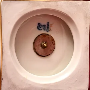 Фарфоровая Ваза в стиле Ампир, SP Dresden Германия, середина ХХ века.