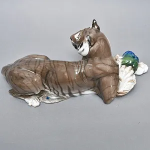 Большая! Авторская Фарфоровая статуэтка «Тигр с павлином», ROSENTHAL Германия, 1919 - 1934 годы. 