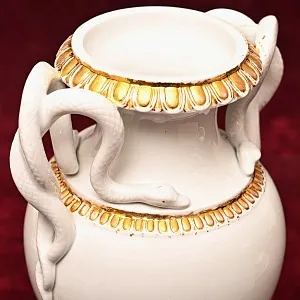 Коллекционная Фарфоровая Ваза MEISSEN с ручками в виде змей, Германия - первая половина ХХ века.