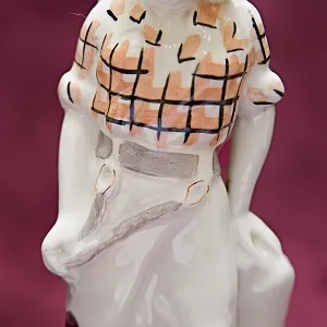 Фарфоровая Статуэтка «Девушка геолог» Барановский ФЗ - CCCР 50 -е годы ХХ века.