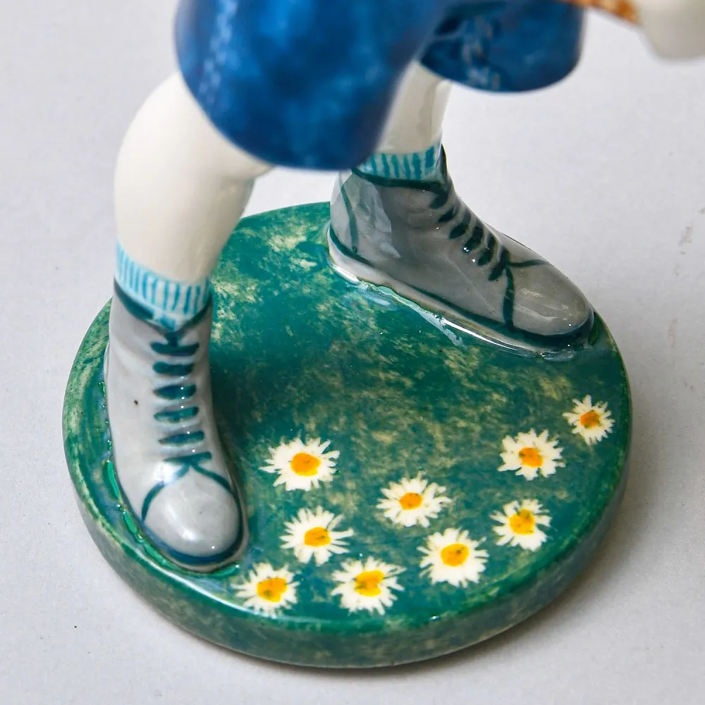 Авторская Коллекционная Фарфоровая Статуэтка «Пионер со скворечником», Россия.