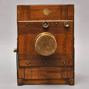  Большой Старинный Антикварный Фотоаппарат - Фотокамера FERDINAND Германия 1900 год.