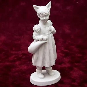 Коллекционная Авторская Статуэтка «Моя Лисичка» из серии «Детский Утренник», фарфор ИФЗ, Россия.