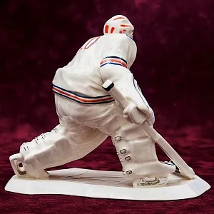 Коллекционная Фарфоровая Статуэтка «Вратарь - Хоккей - Спорт» Россия.