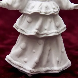 Коллекционная Авторская Статуэтка «Ёлочка» из серии «Детский Утренник», фарфор ИФЗ, Россия.