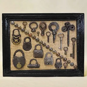 Коллекционное Панно - Картина «Антикварная Бытовая утварь - Замки - Ключи», Россия XIX век. 