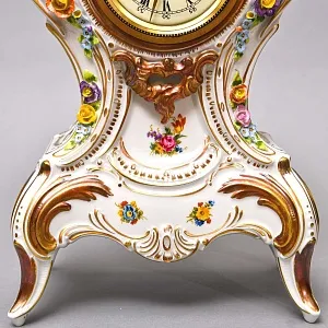 Большие Каминные Механические Фарфоровые Часы с боем «Букет из Роз», Franz Hermle & Sohn Германия 50 гг.