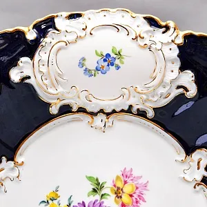 Коллекционное Фарфоровое Блюдо - Тарелка «Букет с маргариткой» Кобальт, MEISSEN Германия - 1955 год.