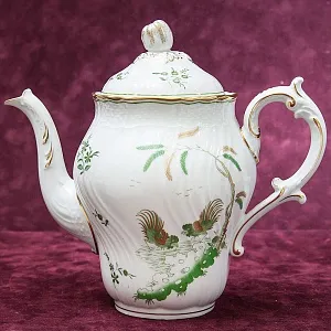 Коллекционный Фарфоровый Заварочный Чайник «ПЕТУХИ», RICHARD GINORI Италия, вторая половина ХХ века.