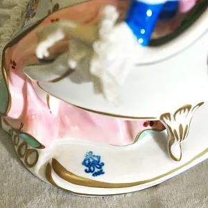 Редкость! Статуэтка «ЛЮБОВНЫЙ РОМАН», Кружевной Фарфор VOLKSTEDT, Германия - середина ХХ века.