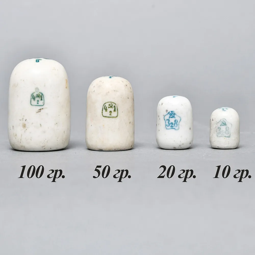 Редкость! Антикварный Набор фарфоровых гирь разновесов (100-50-20-10гр.) - СССР - 20 гг.
