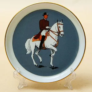 Набор небольших Фарфоровых тарелок «Высшая Испанская Школа Верховой езды в Вене» - 4 шт. Furstenberg Германия.