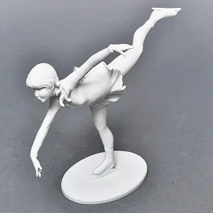 Редкая! Статуэтка «Фигуристка - Танец на льду», Бисквитный фарфор Kaiser, Германия -1979 год.