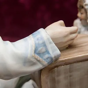 Большая Коллекционная Фарфоровая статуэтка «Дальний Север», Россия ДФЗ Дулево.