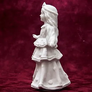 Коллекционная Авторская Статуэтка «Ёлочка» из серии «Детский Утренник», фарфор ИФЗ, Россия.