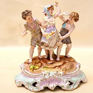 Антикварная Фарфоровая Статуэтка «Хулиганы», C.G.SCHIERHOLZ & SON Германия -1865 -1907 годы.