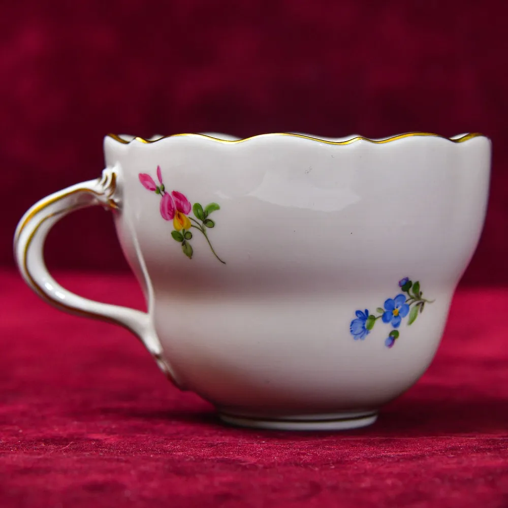 Чайная Винтажная пара + Тарелка (Тройка) серии BLUME Фарфор MEISSEN / МЕЙСЕН Германия.