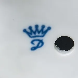 Фарфоровая Статуэтка - Подсвечник на одну Свечу «Девушка в золотом» SANDIZELL Германия.