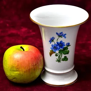 Коллекционная Ваза «Незабудки», Фарфор MEISSEN / МЕЙСЕН Германия - 1984 год.