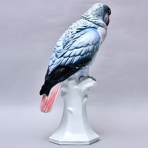 Большая Фарфоровая статуэтка «ПОПУГАЙ», Karl Ens Германия, первая половина ХХ века.