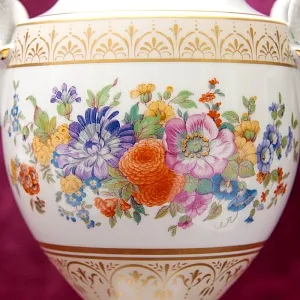 Коллекционный Авторский  Вазон из серии «Sanssouci» Фарфор KAISER Германия Н -31 см.