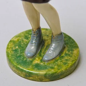 Авторская Коллекционная Фарфоровая Статуэтка «Школьница - Пионерка с учебником», Россия.