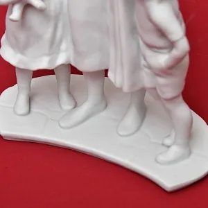 Коллекционная Фарфоровая Статуэтка «Мать и дети. Материнство», Kaiser Германия, 90-е годы ХХ века.