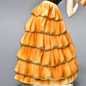 Антикварная Фарфоровая Статуэтка «Танцовщица с веером» SITZENDORF, Германия начало ХХ века.