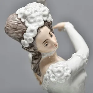 Антикварная Фарфоровая статуэтка «Девушка с бубном», Rosenthal Германия, 1912 - 1914 годы. 